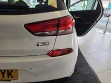 Hyundai i30 1.0 T-GDi Blue Drive SE Nav Hatchback 5dr Petrol Manual Euro 6 (s/s) (120 ps) 