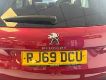 Peugeot 2008 1.2 PureTech Allure Premium SUV 5dr Petrol Manual Euro 6 (s/s) (110 ps) 