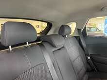 Kia Niro 1.6 GDi 2 SUV 5dr Petrol Hybrid DCT Euro 6 (s/s) (139 bhp) 