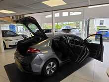Hyundai IONIQ 1.6 h-GDi Premium Hatchback 5dr Petrol Hybrid DCT Euro 6 (s/s) (141 ps) 