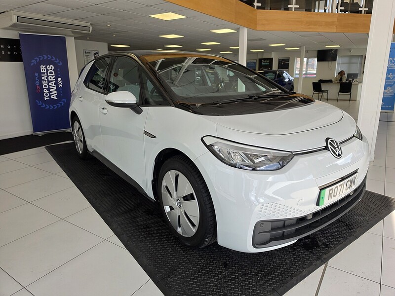 Pro Performance 58kWh Life Hatchback 5dr Electric Auto (204 ps)