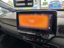 Volkswagen ID.3 Pro Performance 58kWh Life Hatchback 5dr Electric Auto (204 ps) 