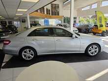 Mercedes-Benz E Class 3.0 E350 CDI V6 BlueEfficiency Avantgarde Edition 125 Saloon 4dr Diesel G-Tronic+ Euro 5 (265 ps) 