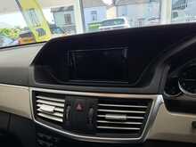 Mercedes-Benz E Class 3.0 E350 CDI V6 BlueEfficiency Avantgarde Edition 125 Saloon 4dr Diesel G-Tronic+ Euro 5 (265 ps) 