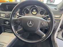Mercedes-Benz E Class 3.0 E350 CDI V6 BlueEfficiency Avantgarde Edition 125 Saloon 4dr Diesel G-Tronic+ Euro 5 (265 ps) 