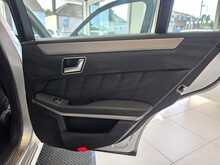 Mercedes-Benz E Class 3.0 E350 CDI V6 BlueEfficiency Avantgarde Edition 125 Saloon 4dr Diesel G-Tronic+ Euro 5 (265 ps) 