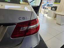 Mercedes-Benz E Class 3.0 E350 CDI V6 BlueEfficiency Avantgarde Edition 125 Saloon 4dr Diesel G-Tronic+ Euro 5 (265 ps) 