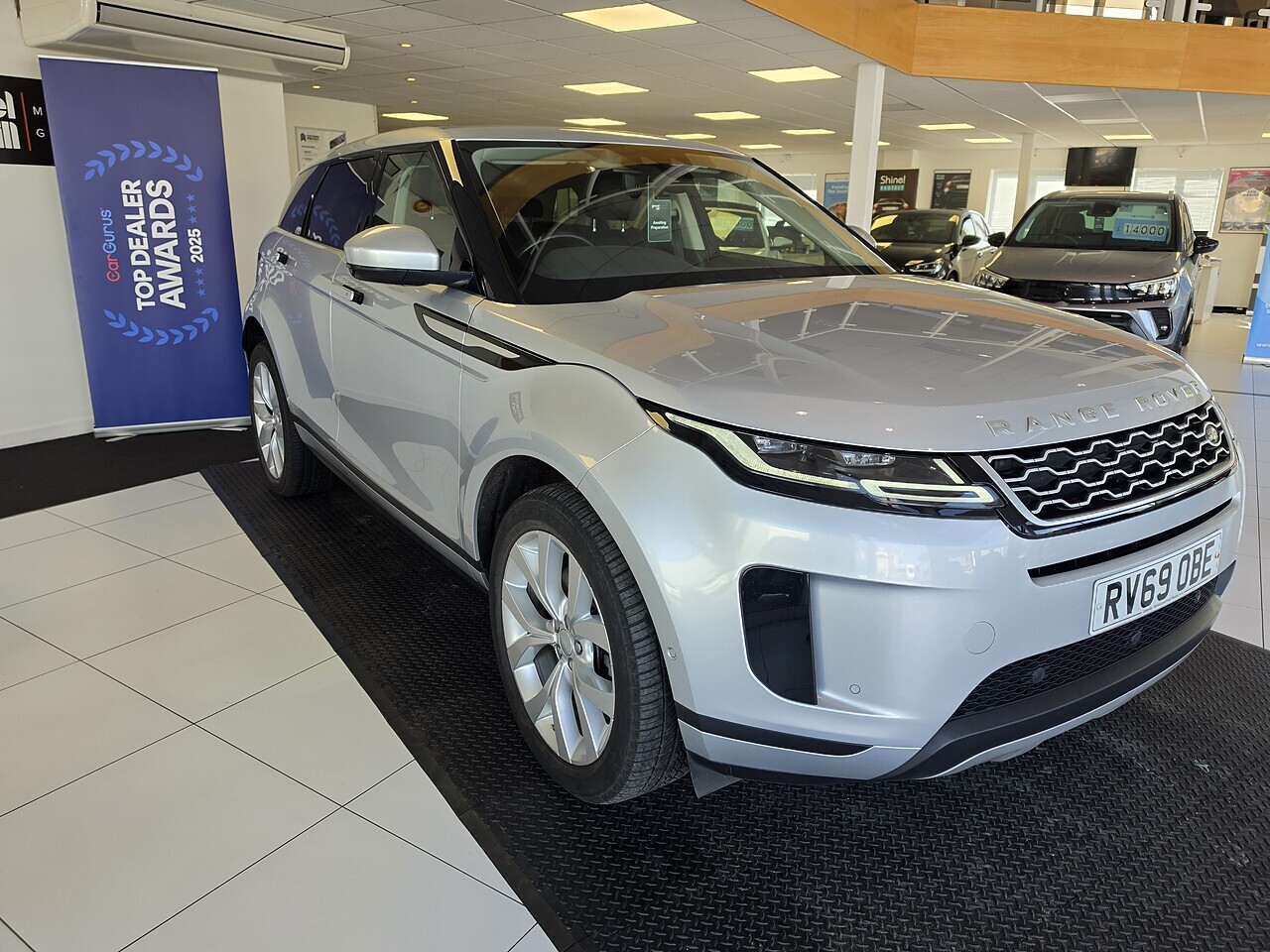 Land Rover 2.0 D180 SE SUV 5dr Diesel Auto 4WD Euro 6 (s/s) (180 ps)
