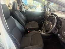 Toyota Yaris 1.5 VVT-h Excel Hatchback 5dr Petrol Hybrid E-CVT Euro 6 (15in Alloy) (101 ps) 