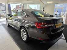 Skoda Superb 2.0 TDI SE L Executive Hatchback 5dr Diesel DSG Auto 6Spd Euro 6 (s/s) (190 ps) 