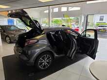Toyota C-HR 1.8 VVT-h Excel SUV 5dr Petrol Hybrid CVT Euro 6 (s/s) (122 ps) 