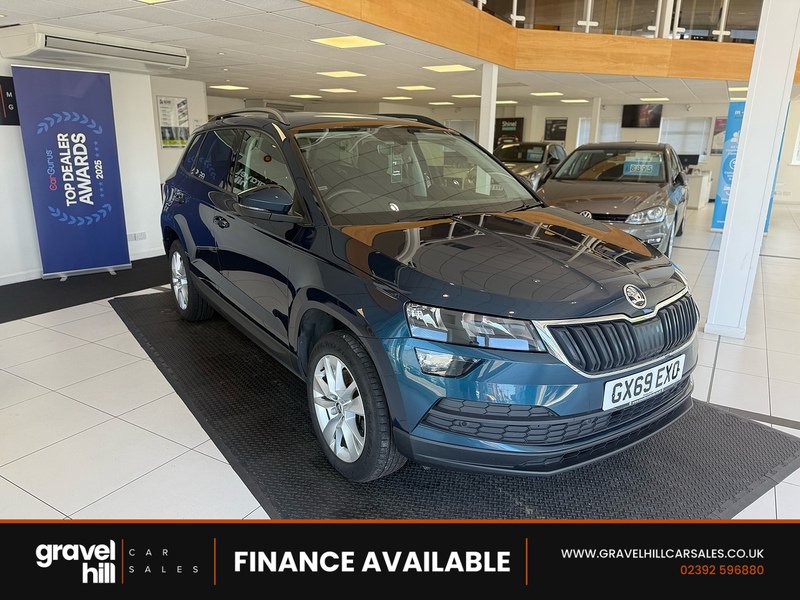 Blue 2020 Skoda Karoq Estate Front-wheel drive Manual