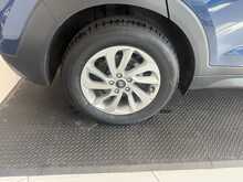 Hyundai TUCSON 1.7 CRDi Blue Drive SE Nav SUV 5dr Diesel Manual Euro 6 (s/s) (116 ps) 