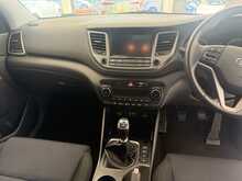 Hyundai TUCSON 1.7 CRDi Blue Drive SE Nav SUV 5dr Diesel Manual Euro 6 (s/s) (116 ps) 