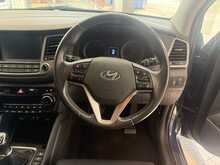 Hyundai TUCSON 1.7 CRDi Blue Drive SE Nav SUV 5dr Diesel Manual Euro 6 (s/s) (116 ps) 