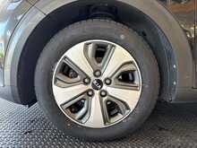 Kia Niro 1.6h GDi GPF 2 SUV 5dr Petrol Hybrid DCT Euro 6 (s/s) (139 bhp) 