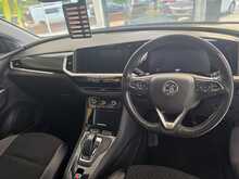 Vauxhall Grandland 1.6 13.2kWh GS Line SUV 5dr Petrol Plug-in Hybrid Auto Euro 6 (s/s) (225 ps) 