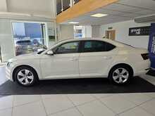 Skoda Superb 1.4 TSI ACT SE L Executive Hatchback 5dr Petrol DSG Euro 6 (s/s) (150 ps) 