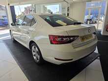Skoda Superb 1.4 TSI ACT SE L Executive Hatchback 5dr Petrol DSG Euro 6 (s/s) (150 ps) 