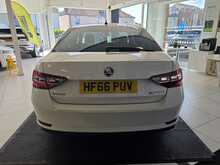 Skoda Superb 1.4 TSI ACT SE L Executive Hatchback 5dr Petrol DSG Euro 6 (s/s) (150 ps) 