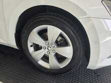 Skoda Superb 1.4 TSI ACT SE L Executive Hatchback 5dr Petrol DSG Euro 6 (s/s) (150 ps) 