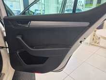 Skoda Superb 1.4 TSI ACT SE L Executive Hatchback 5dr Petrol DSG Euro 6 (s/s) (150 ps) 