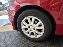 Hyundai i20 1.2 SE Hatchback 5dr Petrol Manual Euro 6 (84 ps) 