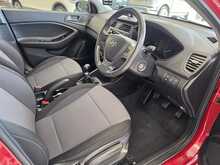 Hyundai i20 1.2 SE Hatchback 5dr Petrol Manual Euro 6 (84 ps) 