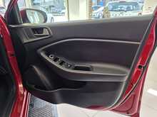 Hyundai i20 1.2 SE Hatchback 5dr Petrol Manual Euro 6 (84 ps) 