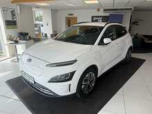 Hyundai KONA 64kWh Premium SUV 5dr Electric Auto (10.5kW Charger) (204 ps) 