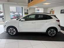 Hyundai KONA 64kWh Premium SUV 5dr Electric Auto (10.5kW Charger) (204 ps) 