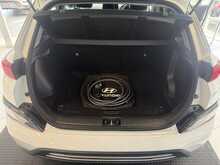 Hyundai KONA 64kWh Premium SUV 5dr Electric Auto (10.5kW Charger) (204 ps) 