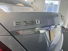 Mercedes-Benz E Class 2.0 E220d AMG Line (Premium) Saloon 4dr Diesel G-Tronic+ Euro 6 (s/s) (194 ps) 