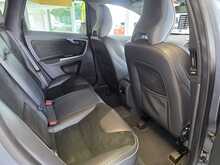 Volvo XC60 2.0 D4 R-Design Nav SUV 5dr Diesel Auto Euro 6 (s/s) (190 ps) 