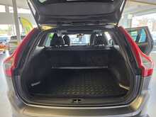 Volvo XC60 2.0 D4 R-Design Nav SUV 5dr Diesel Auto Euro 6 (s/s) (190 ps) 