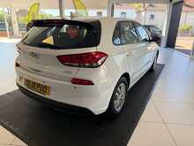 Hyundai i30 1.0 T-GDi Blue Drive S Hatchback 5dr Petrol Manual Euro 6 (s/s) (120 ps) 