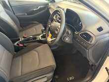Hyundai i30 1.0 T-GDi Blue Drive S Hatchback 5dr Petrol Manual Euro 6 (s/s) (120 ps) 