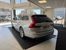 Volvo V90 2.0 D4 Momentum Plus Estate 5dr Diesel Auto Euro 6 (s/s) (190 ps) 