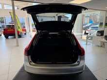 Volvo V90 2.0 D4 Momentum Plus Estate 5dr Diesel Auto Euro 6 (s/s) (190 ps) 