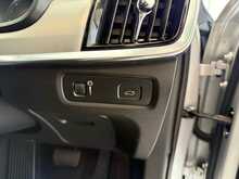 Volvo V90 2.0 D4 Momentum Plus Estate 5dr Diesel Auto Euro 6 (s/s) (190 ps) 