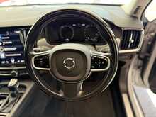 Volvo V90 2.0 D4 Momentum Plus Estate 5dr Diesel Auto Euro 6 (s/s) (190 ps) 