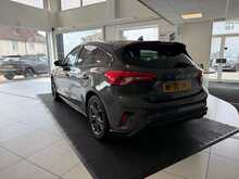 Ford Focus 1.5 EcoBlue ST-Line Hatchback 5dr Diesel Manual Euro 6 (s/s) (120 ps) 