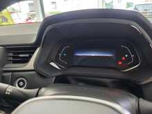Renault Captur 1.6 E-TECH techno SUV 5dr Petrol Hybrid Auto Euro 6 (s/s) (145 ps) 