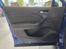 Renault Captur 1.6 E-TECH techno SUV 5dr Petrol Hybrid Auto Euro 6 (s/s) (145 ps) 