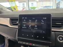 Renault Captur 1.6 E-TECH techno SUV 5dr Petrol Hybrid Auto Euro 6 (s/s) (145 ps) 