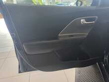 Kia Niro 1.6 GDi 2 SUV 5dr Petrol Hybrid DCT Euro 6 (s/s) (139 bhp) 