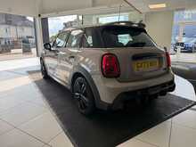 MINI Hatch 1.5 Cooper Sport Hatchback 5dr Petrol Steptronic Euro 6 (s/s) (136 ps) 