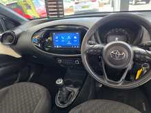 Toyota Aygo X 1.0 VVT-i Edge Hatchback 5dr Petrol Manual Euro 6 (s/s) (72 ps) 
