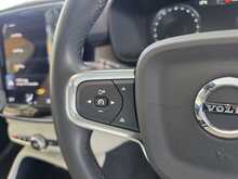 Volvo XC40 1.5h T5 Twin Engine Recharge 10.7kWh Inscription SUV 5dr Petrol Plug-in Hybrid Auto Euro 6 (s/s) 