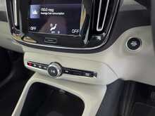 Volvo XC40 1.5h T5 Twin Engine Recharge 10.7kWh Inscription SUV 5dr Petrol Plug-in Hybrid Auto Euro 6 (s/s) 